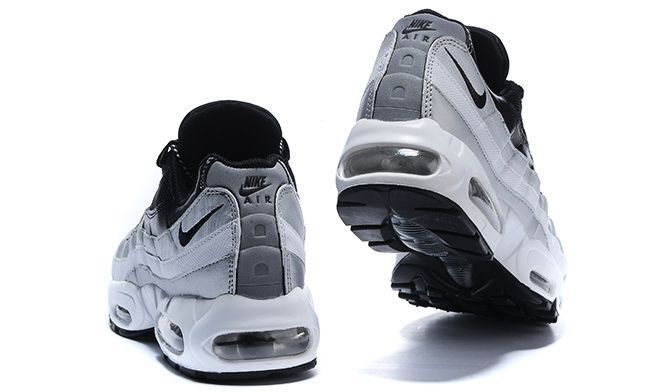  Nike Air Max 95 Essential