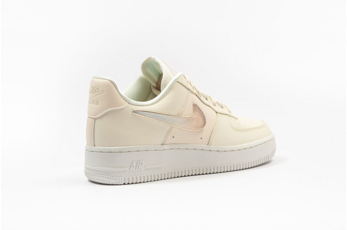 Nike Air Force 1 LV8, бежевый, кожа, женские